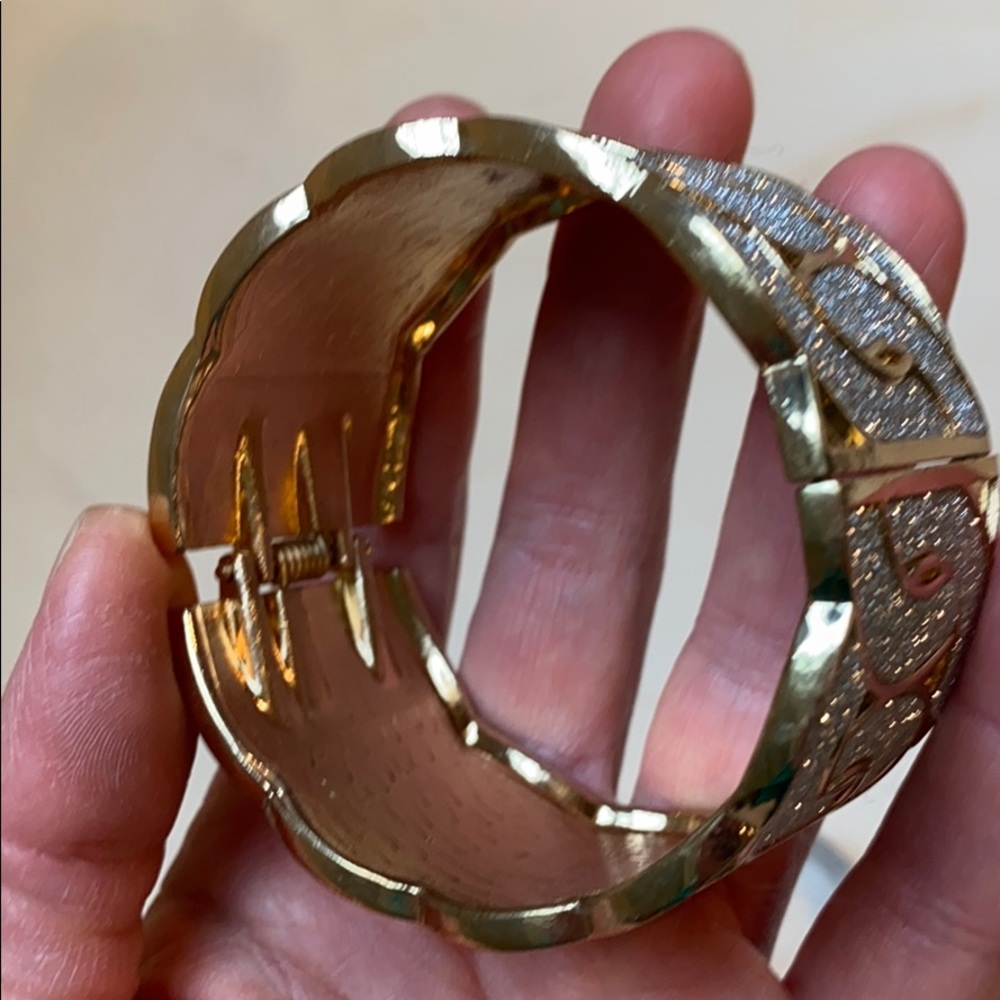 STATEMENT BRACELET✨ - Picture 7 of 7